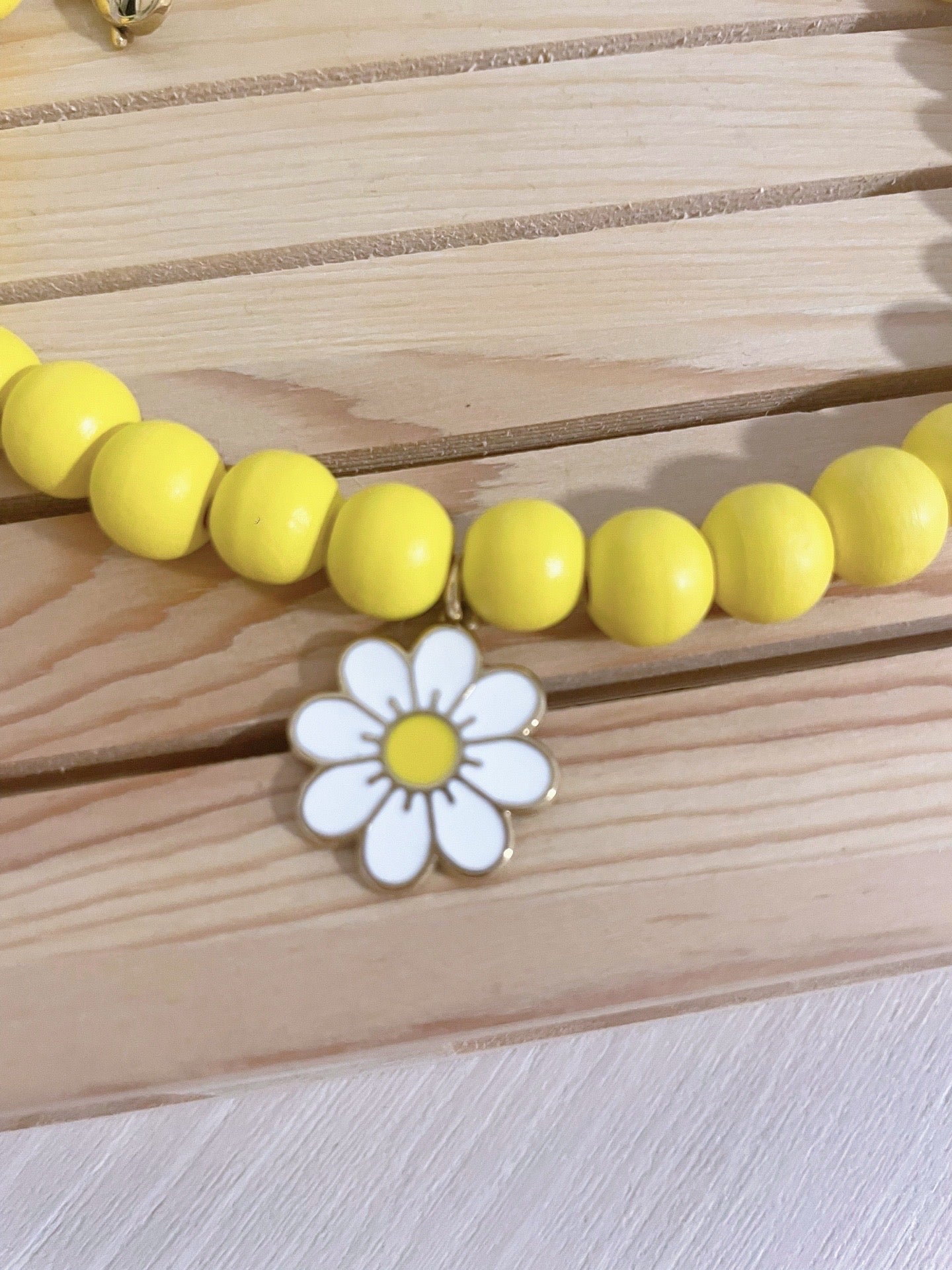 Collar Margarita Pop amarillo o Naranja