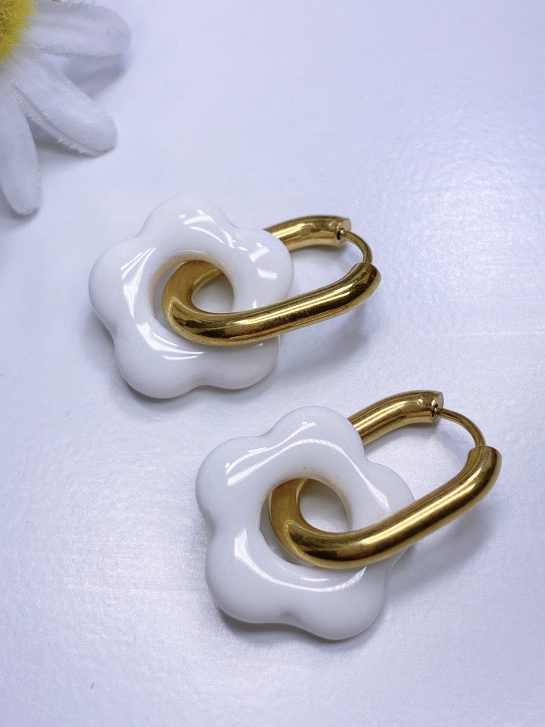Pendientes Retro Petal Hoops
