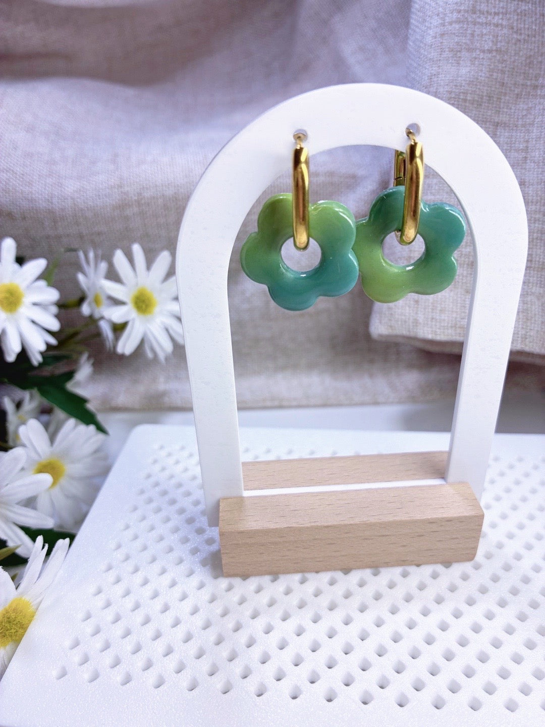 Pendientes Retro Petal Hoops