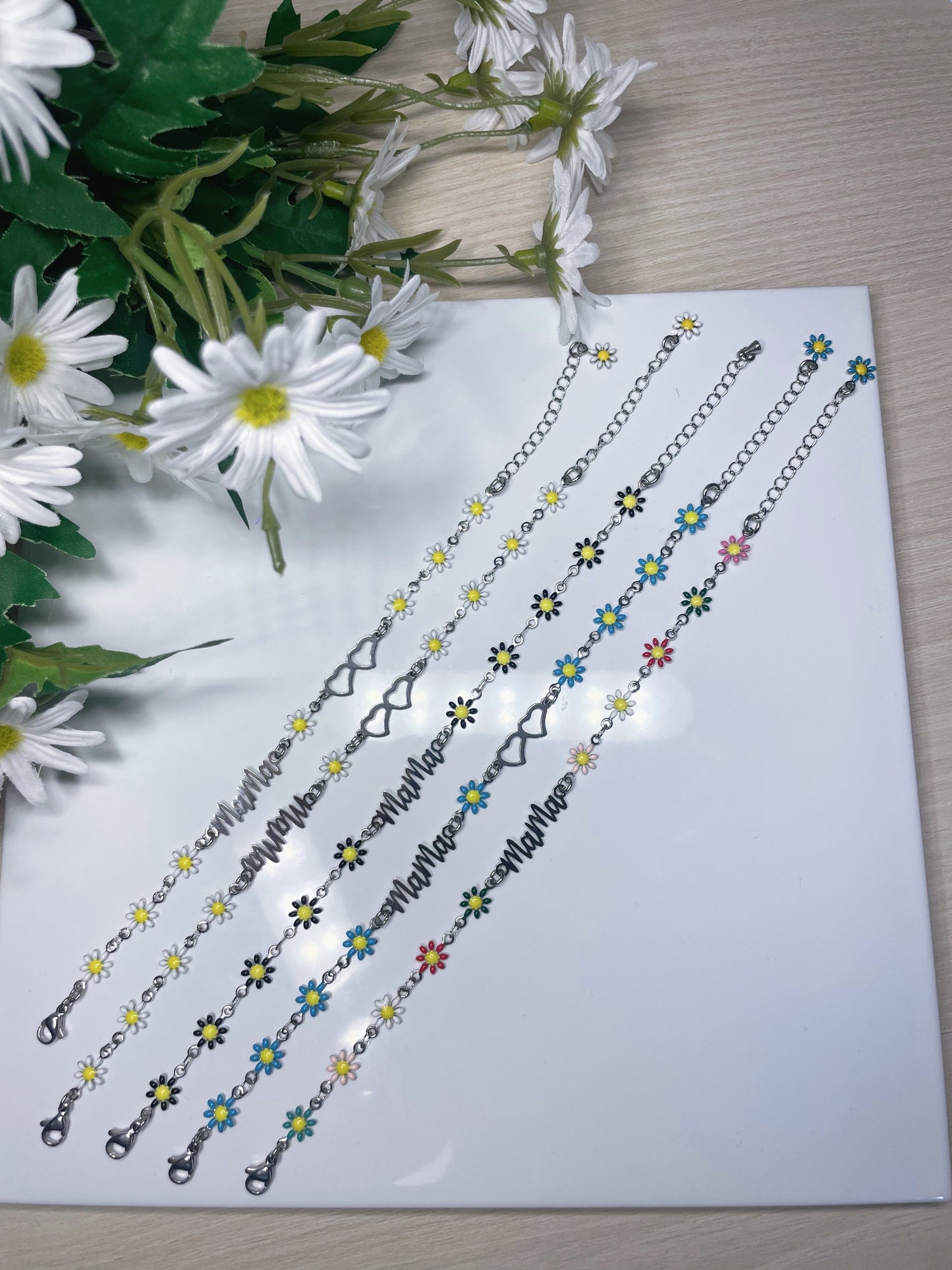 Pulsera "Mamá" Floral – Acero Inoxidable