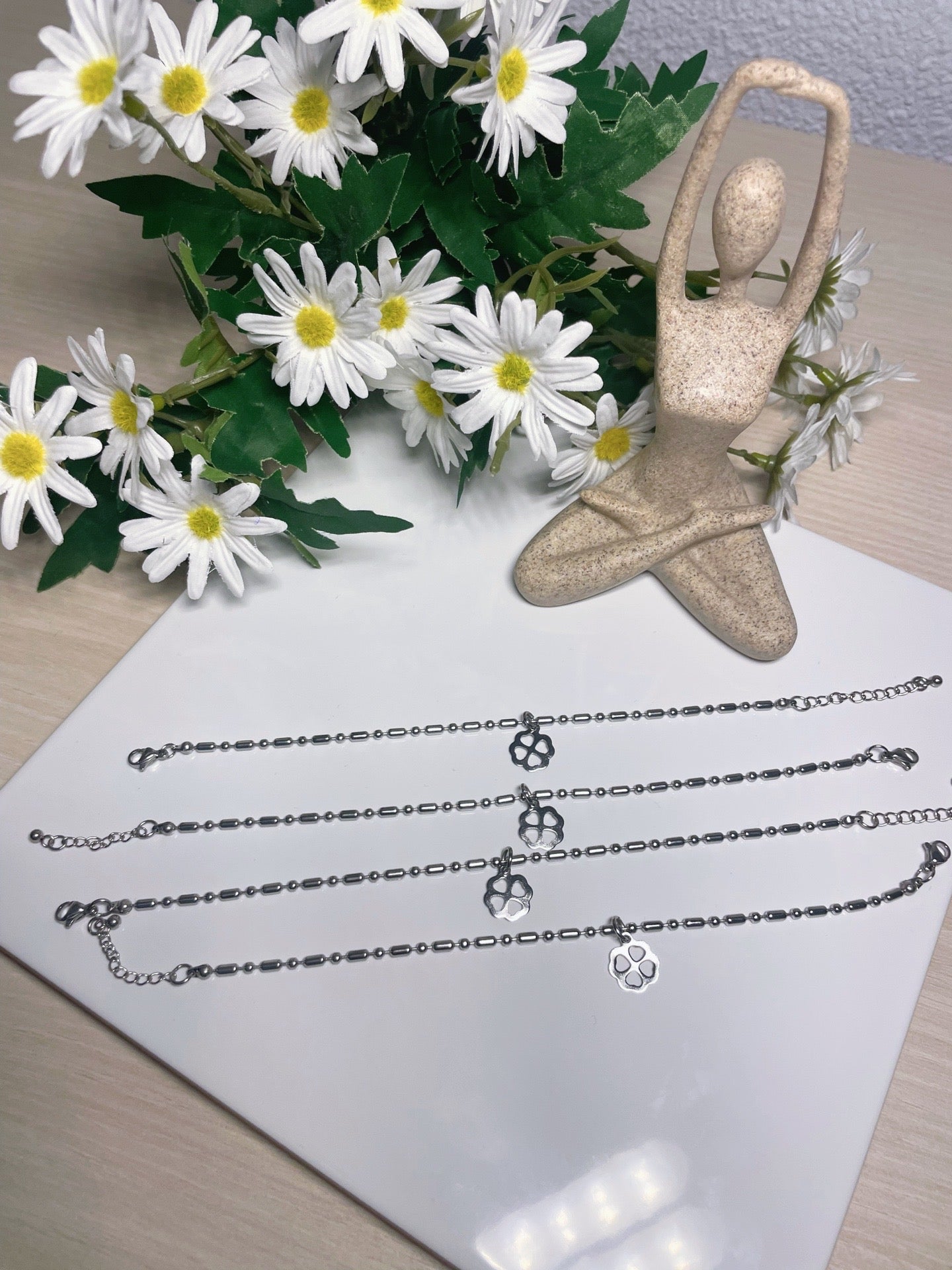 Suerte y Estilo – Collar y Pulsera en Acero Inoxidable